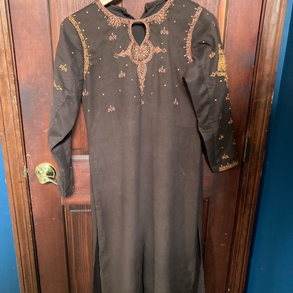 Pakistani designer brown suede long kameez embroidered in fall colors - Picture 5 of 9